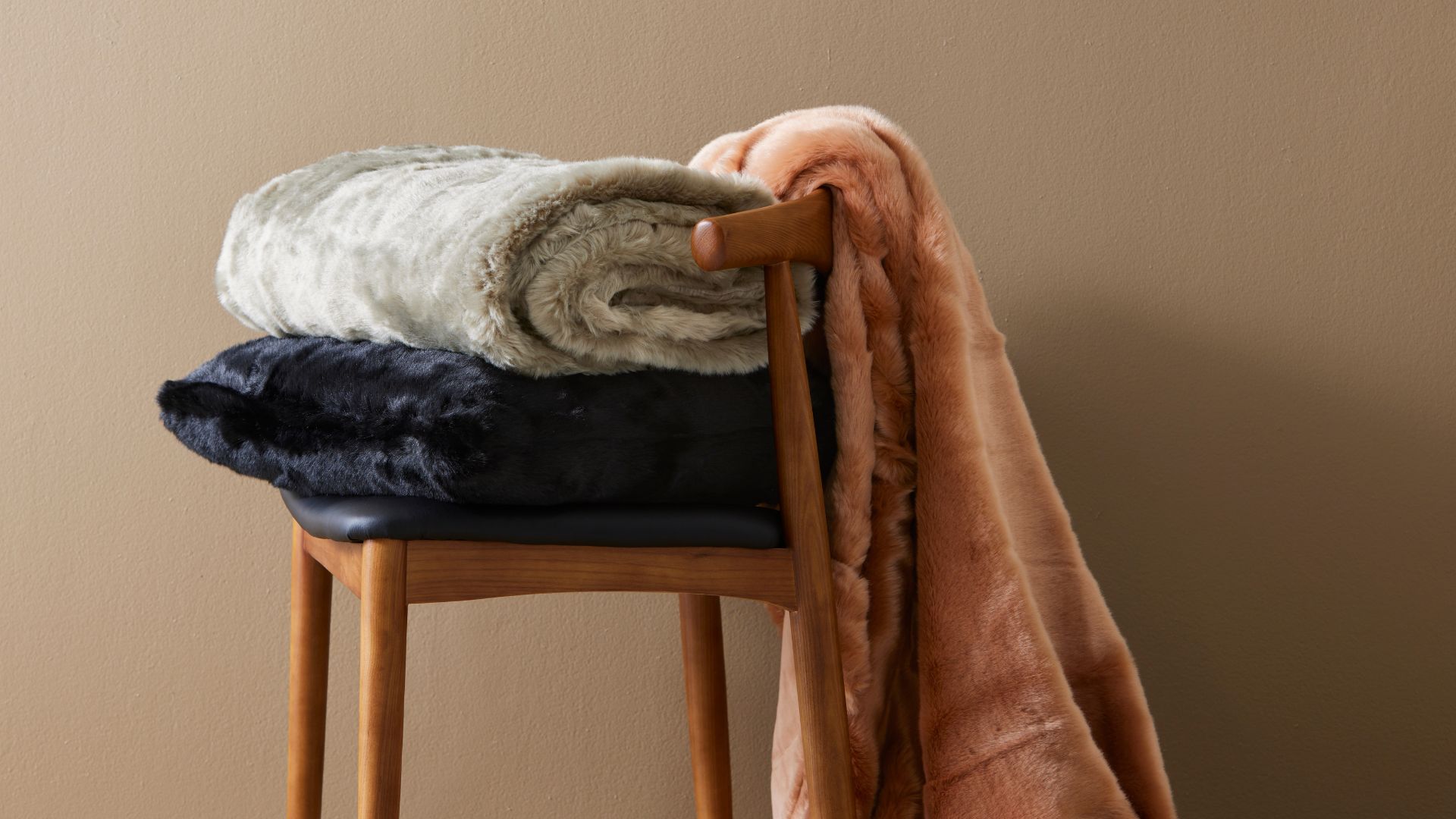 How to care for a weighted blanket
