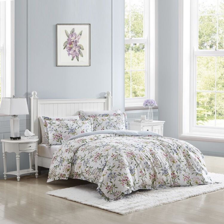 Laura Ashley Meadow Breeze 250 Thread Count Cotton Quilt Cover Set Queen Bed