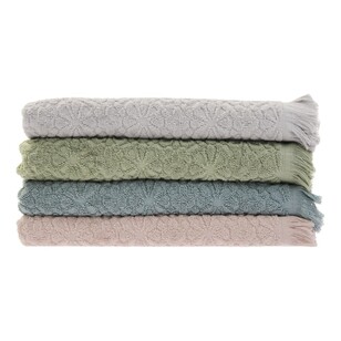 Chyka Daisey Towel Collection Blush