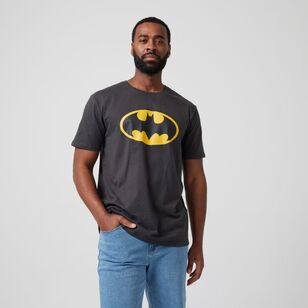 DC Comics Men's Bat Signal Classic Short Sleeve Tee Wash Black