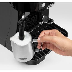 De'Longhi Magnifica Fully Automatic Coffee Machine Black ECAM12122B
