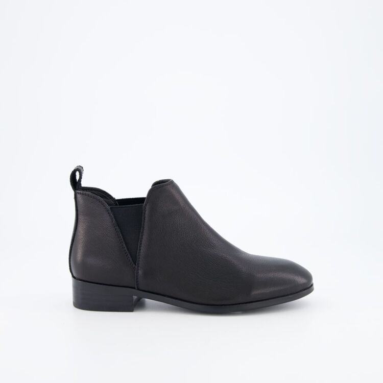 Natural Comfort Women's Greta Ankle Boot Black