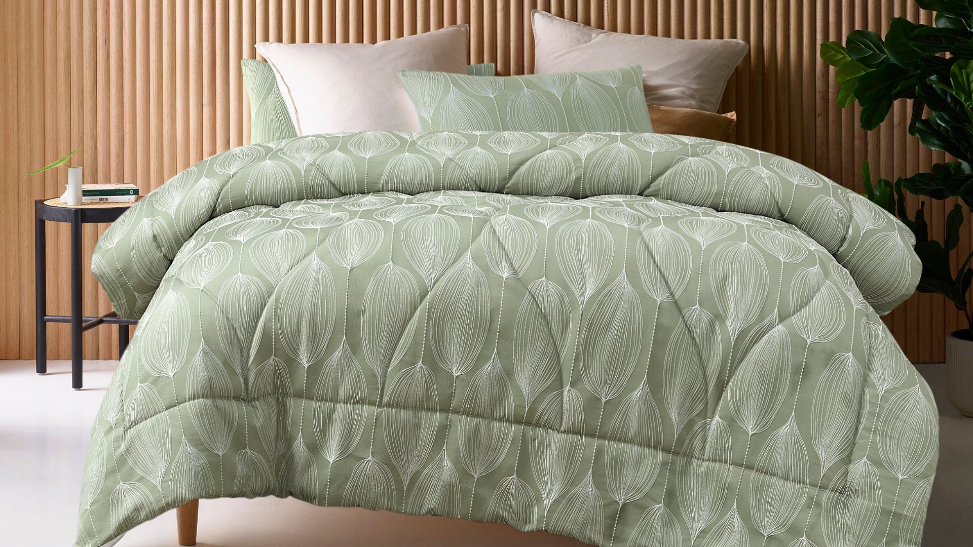 What is a Coverlet: How to Choose One for Your Bedroom?